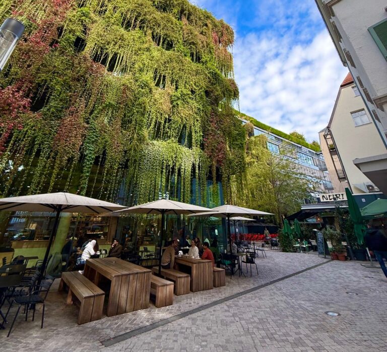 VON NEUBAU & PASSAGE