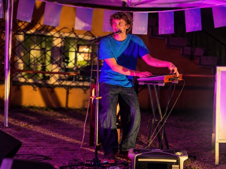 Ein letzter Hauch von Sommer – und Mark Moon singt, als wäre die Welt zu retten